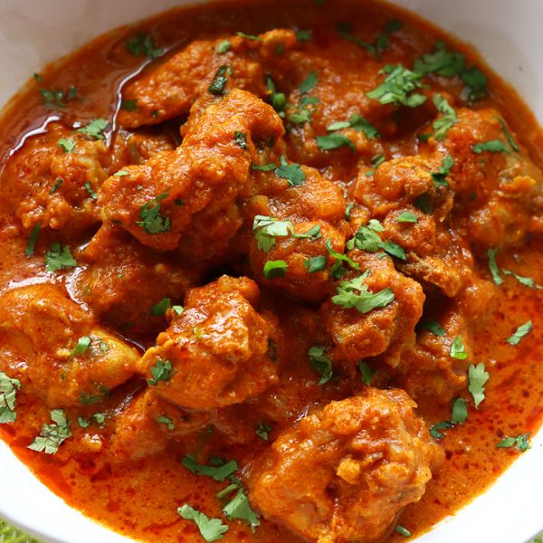 Chicken in Smoked Pepper Sauce